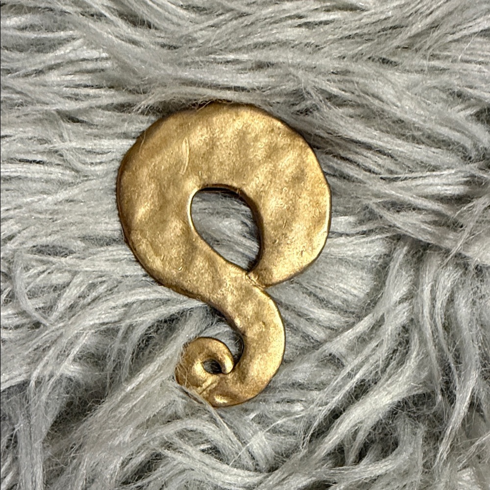 Gold Swirl Brooch